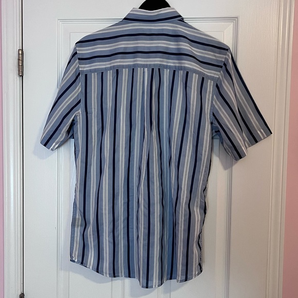 Simons short sleeve button down collared shirt - Picture 9 of 12